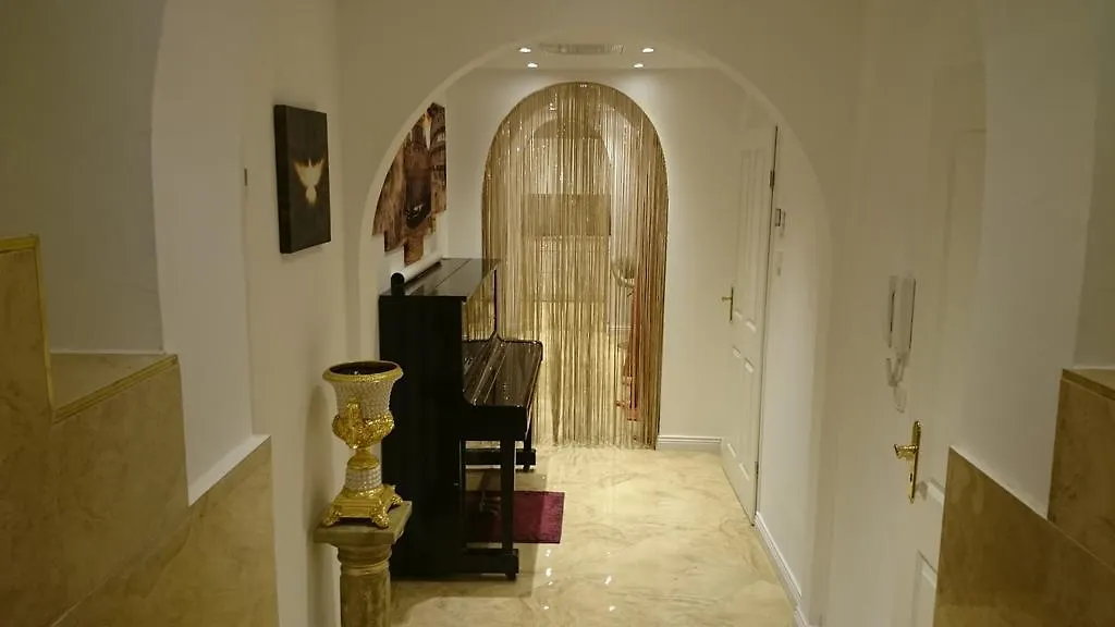 Schwabinglive Bed and Breakfast Μόναχο
