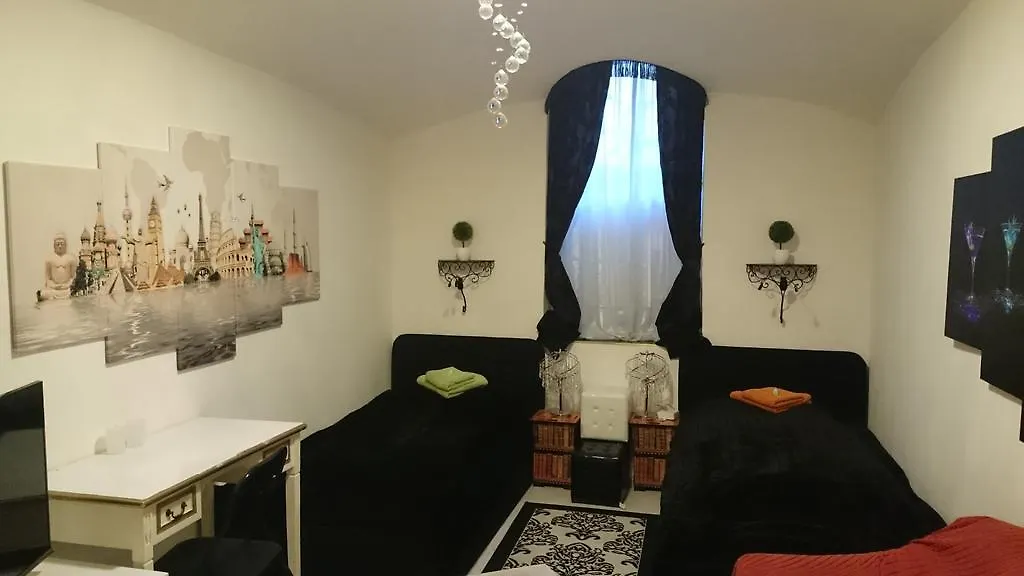 Schwabinglive Bed and Breakfast Μόναχο