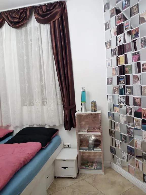 Schwabinglive Bed and Breakfast Μόναχο